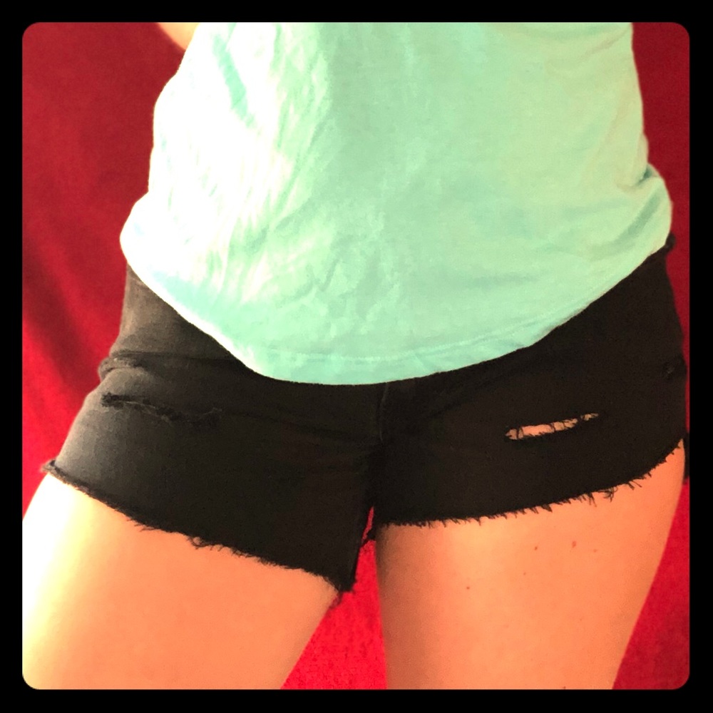 Black Hand distressed Levi shorts